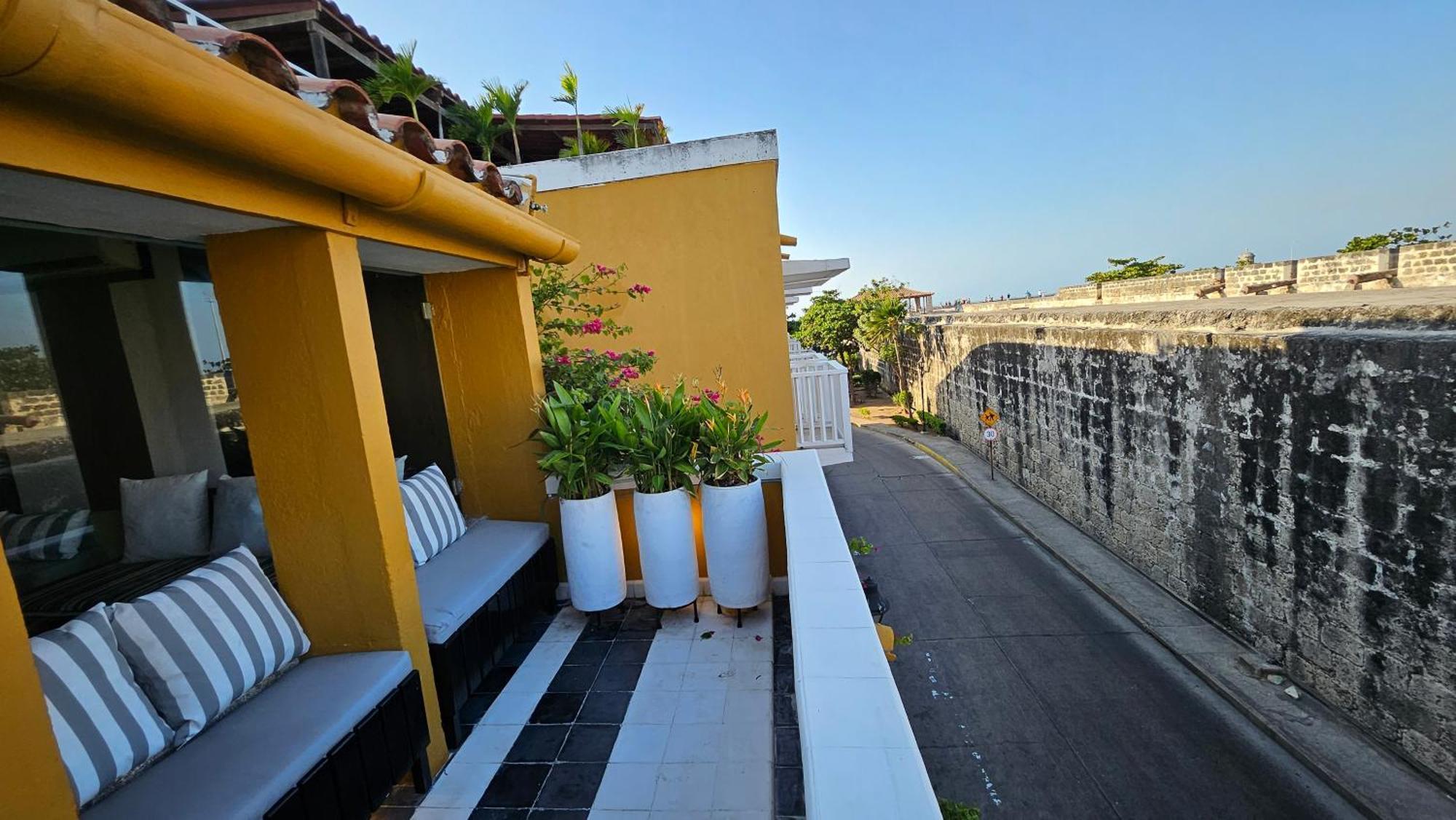 Apartamento Duplex Vista Al Mar Y Murallas Nuevo En La Ciudad Amurallada Lägenhet Cartagena Exteriör bild