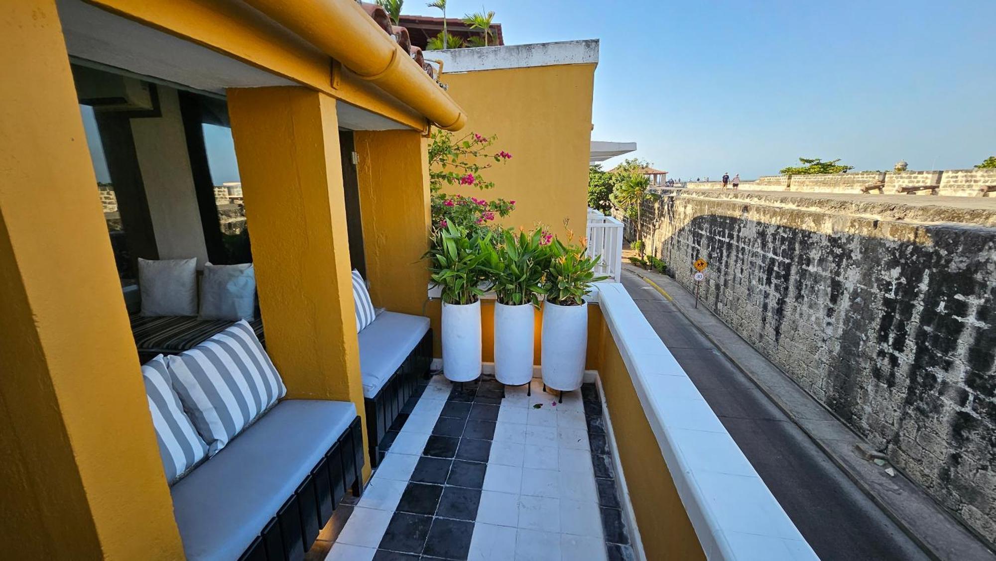 Apartamento Duplex Vista Al Mar Y Murallas Nuevo En La Ciudad Amurallada Lägenhet Cartagena Exteriör bild