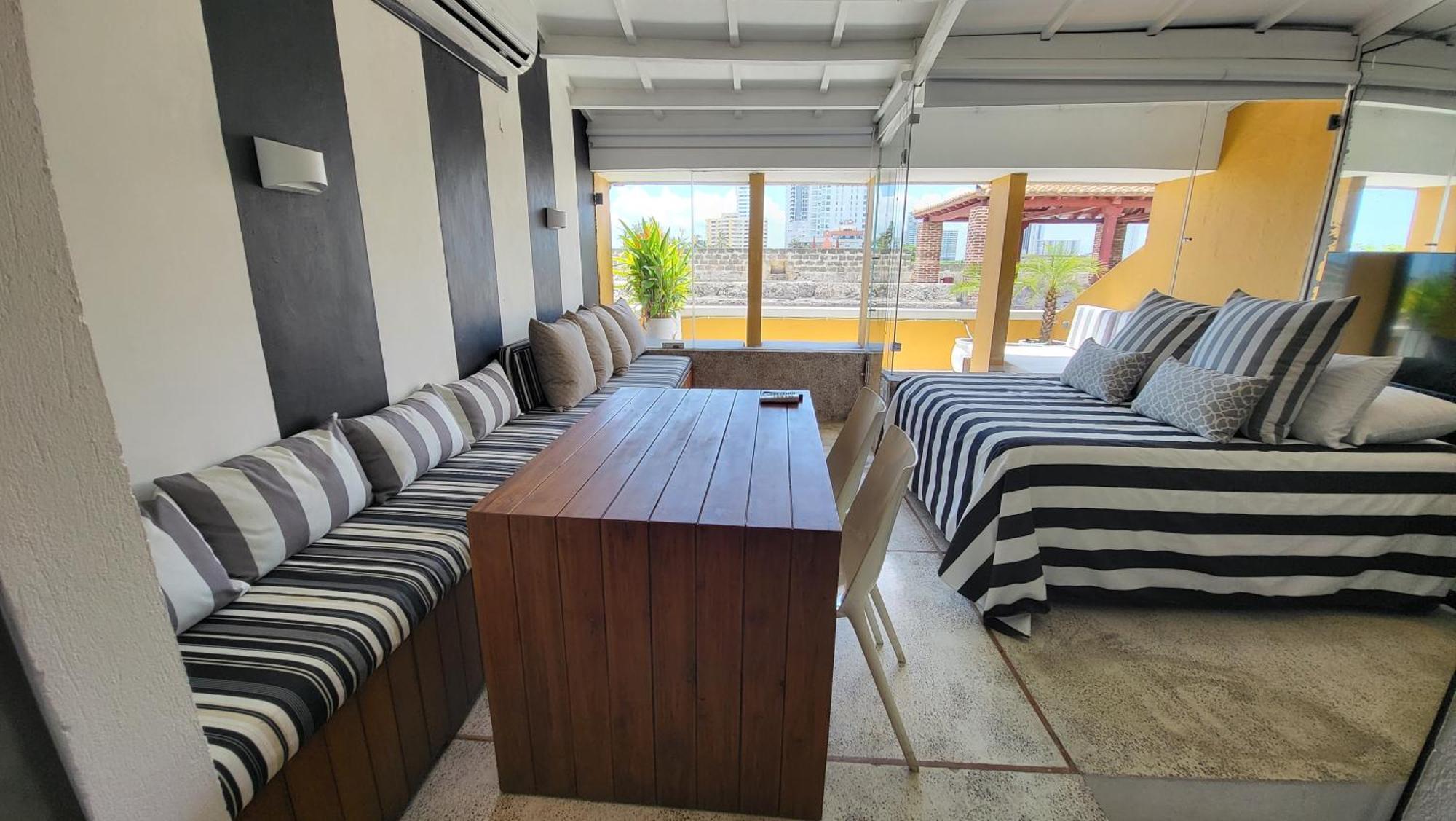 Apartamento Duplex Vista Al Mar Y Murallas Nuevo En La Ciudad Amurallada Lägenhet Cartagena Exteriör bild